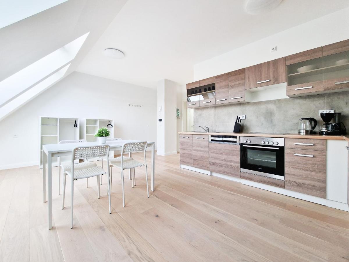 Tolstov Apartments - City Apartments With 1 Or 2 Rooms - 15 Min To Messe Dus And Old Town Dus — Photos 2