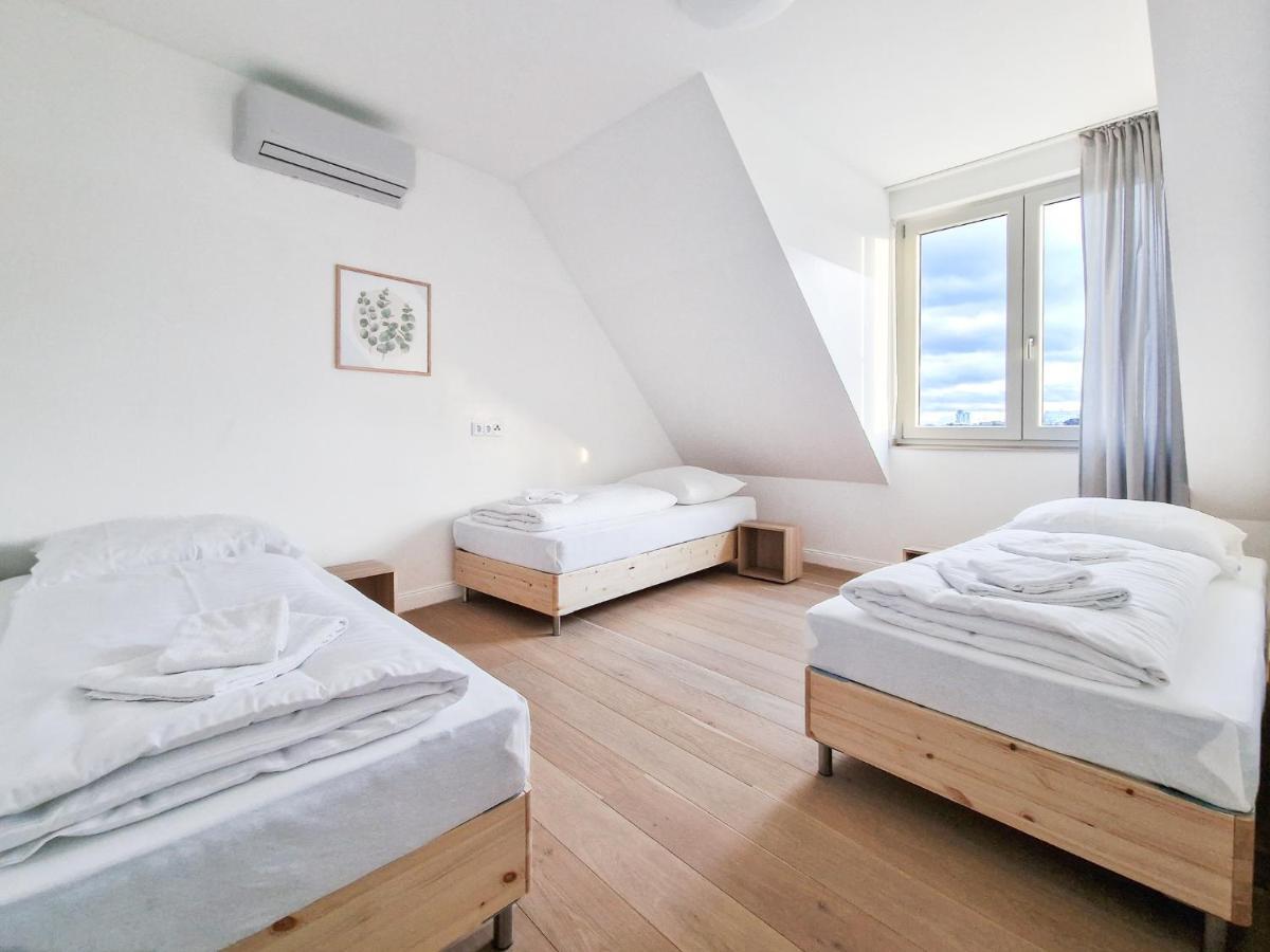 Tolstov Apartments - City Apartments With 1 Or 2 Rooms - 15 Min To Messe Dus And Old Town Dus, Dusseldorf
